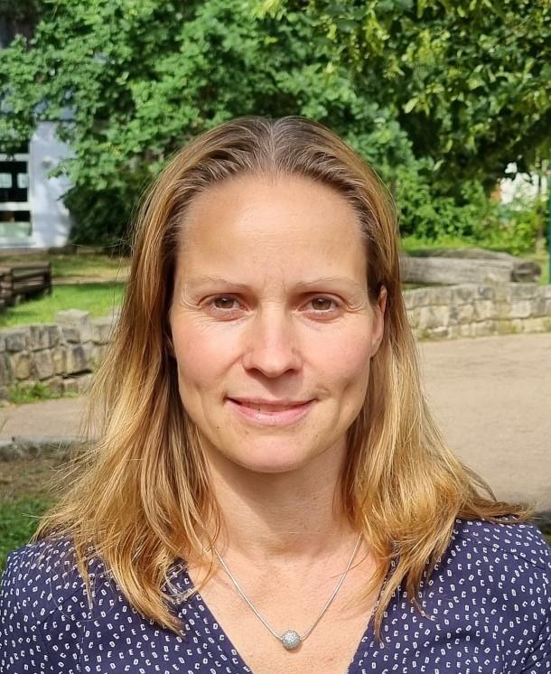 person-frau-nadine-hemmerle-visitenkarte