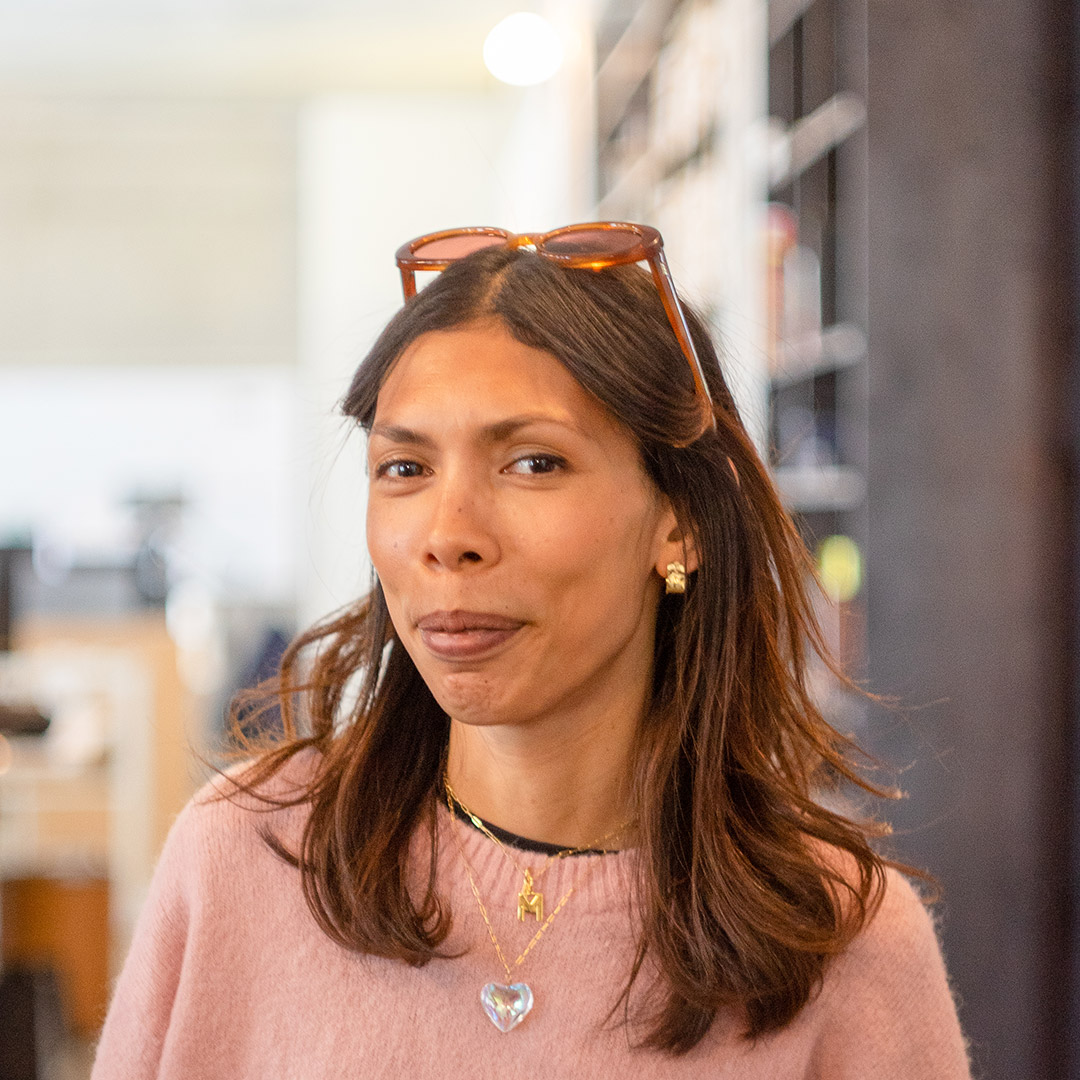 person-carla-de-oliveira-visitenkarte